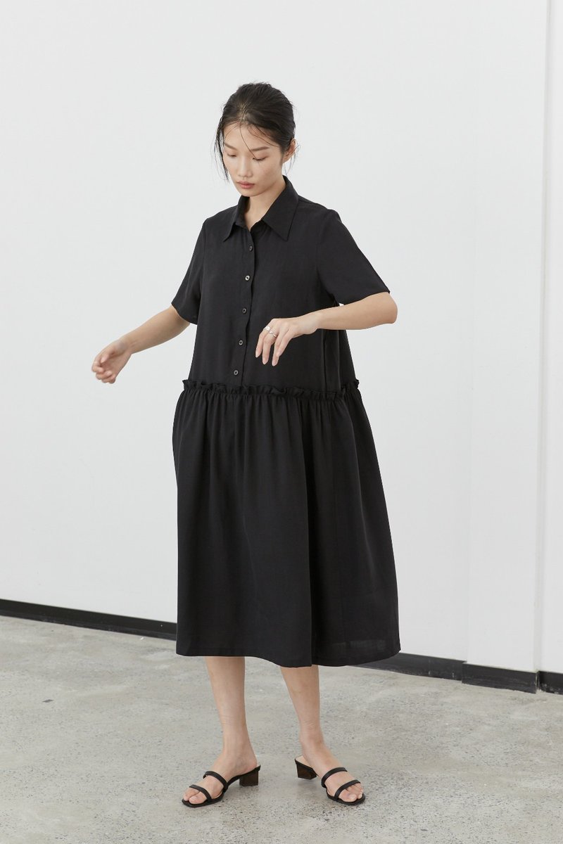 黑色 两色 垂感天丝亚麻衬衫领洋装打褶设计短袖宽松连衣裙 - 洋装/连衣裙 - 棉．麻 黑色