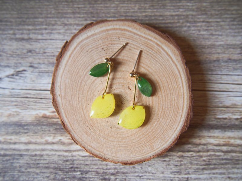 手绘系列 夏日柠檬耳环 - 耳环/耳夹 - 塑料 黄色