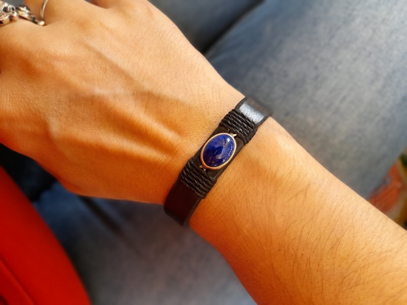 青金石 纯银吊坠 黑色皮革手环 手工制作 - 手链/手环 - 宝石 黑色