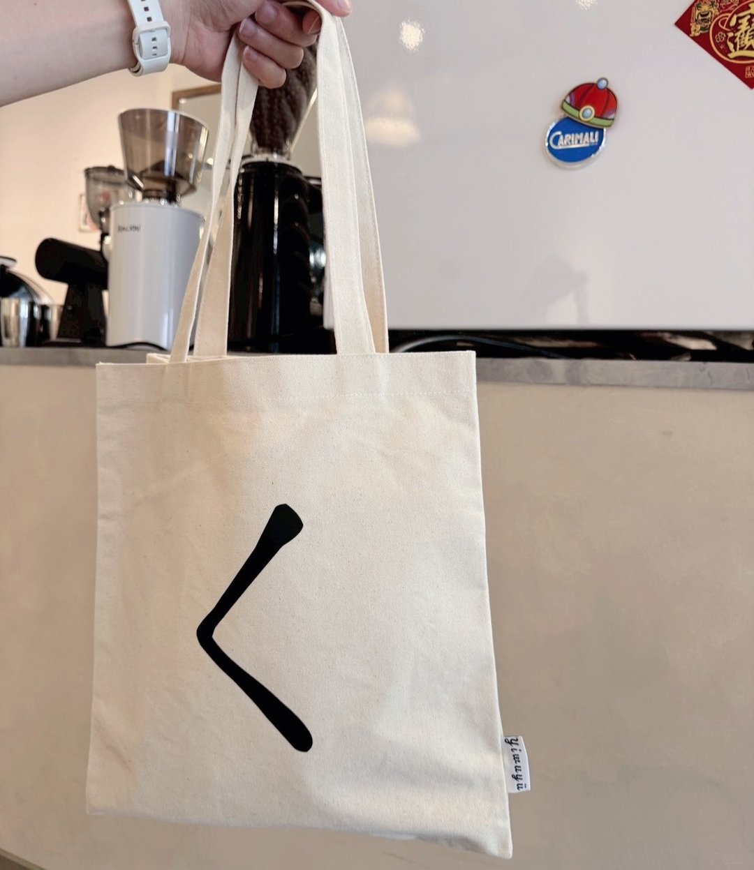 单注音帆布包 Zhuyin Canvas Tote・ㄑ・奇迹・Miracle - 侧背包/斜挎包 - 棉 
