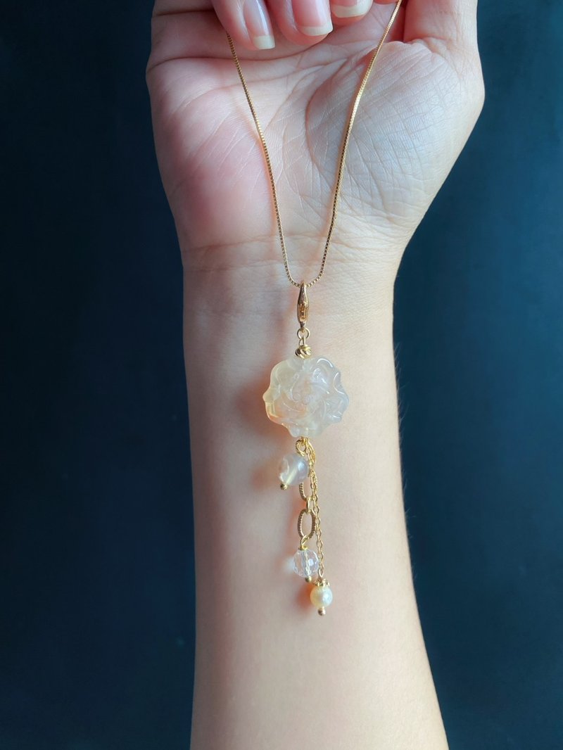 天然樱花玛瑙 粉花 珍珠 水晶 牡丹花 随意扣 项链 包挂 礼物 - 吊饰 - 水晶 粉红色