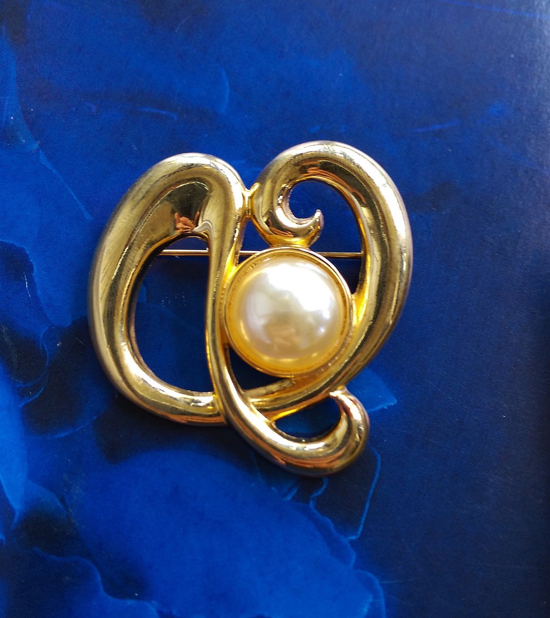 Vintage Jewelry 西洋古董饰品 Paquette 抽象 优雅仿珠 别针 - 徽章/别针 - 其他金属 金色
