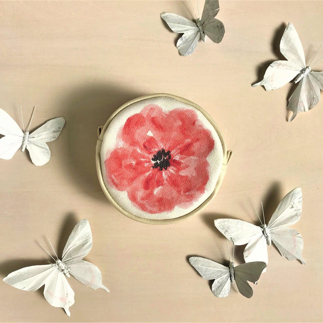 NEW Bloom Flower Circle Pouch Flower lover Pattern Red - 化妆包/杂物包 - 棉．麻 红色