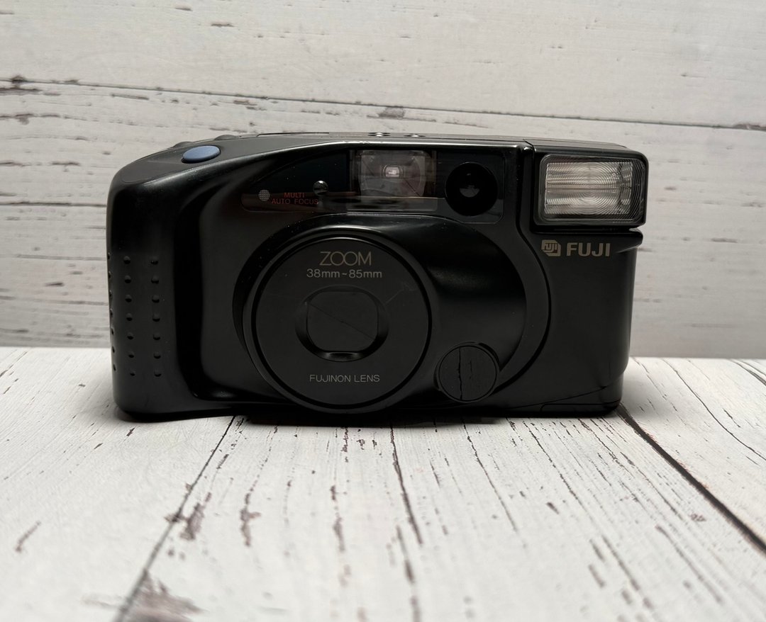 菁桐照相馆 FUJI ZOOM CARDIA 900 DATE 底片相机 现货 - 相机 - 其他金属 黑色