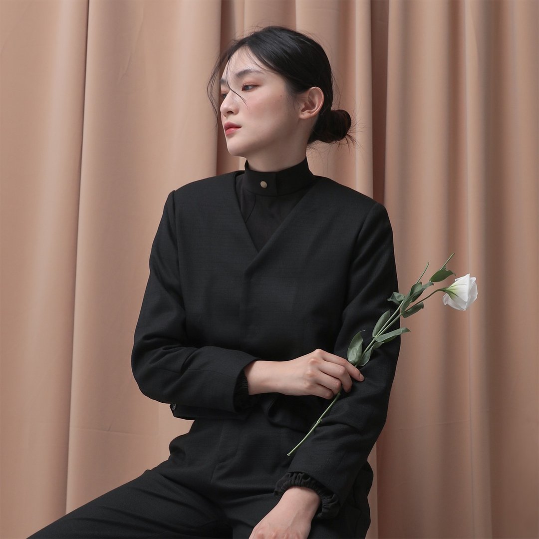 Louge_楼阁短版外套_22AF301_黑 - 女装休闲/机能外套 - 聚酯纤维 黑色