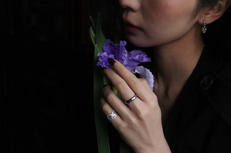 【NVJD】原创收藏。意大利巴洛克小皇冠缕空蕾丝纯银戒 - 戒指 - 贵金属 银色