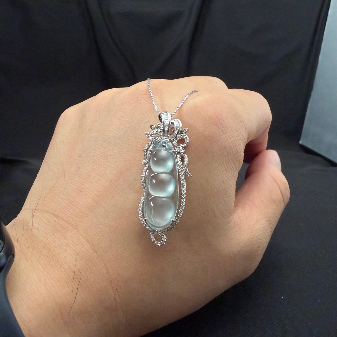 纯净 | 顶级玻璃种翡翠福豆坠 18K - 项链 - 玉石 透明