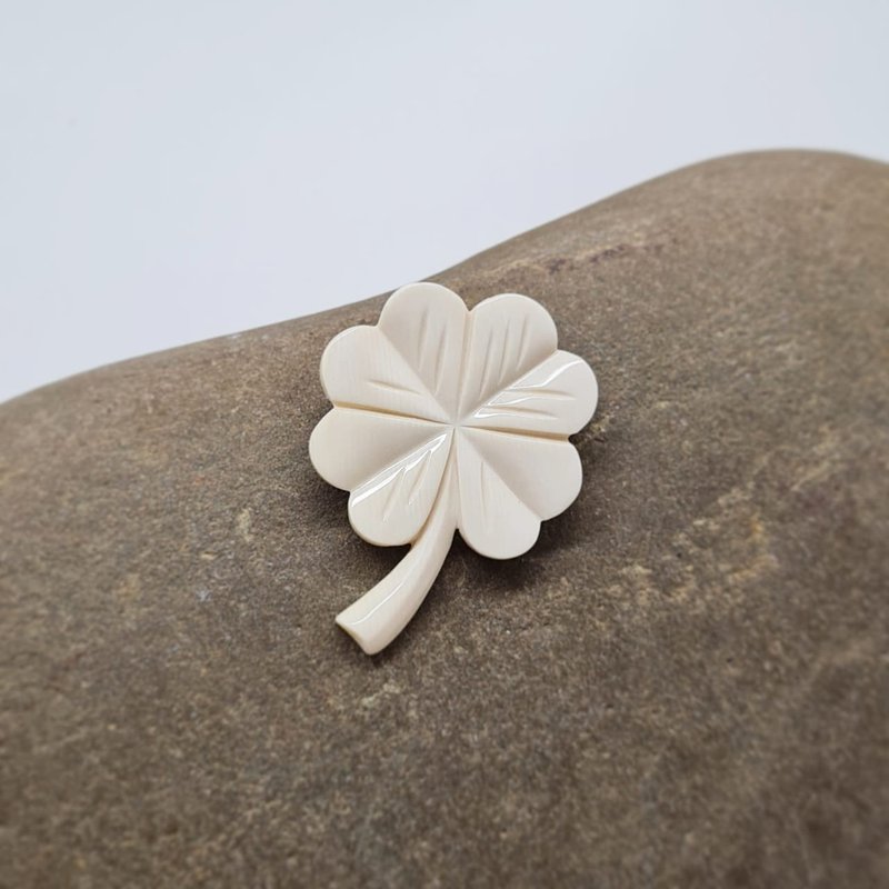 猛犸象牙四叶草胸针 雅库特手工珠宝 远东风格 - 胸针 - 其他材质 
