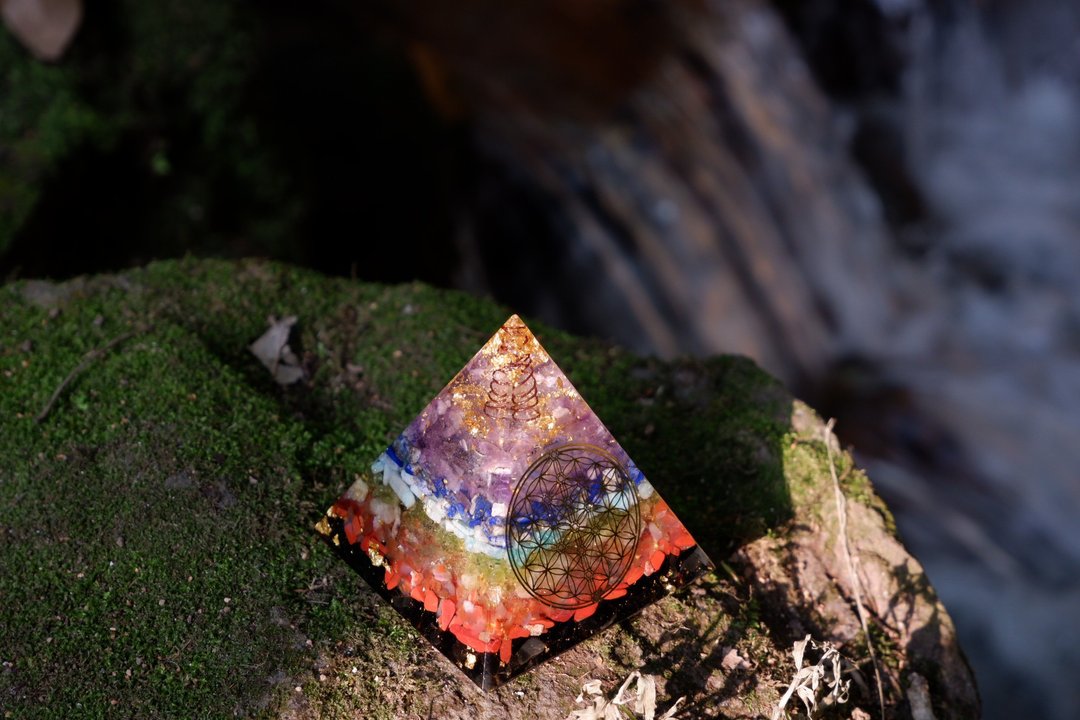 【定制化礼物】宇宙之能-生命之花超大奥刚金字塔Orgonite水晶奥 - 摆饰 - 半宝石 多色