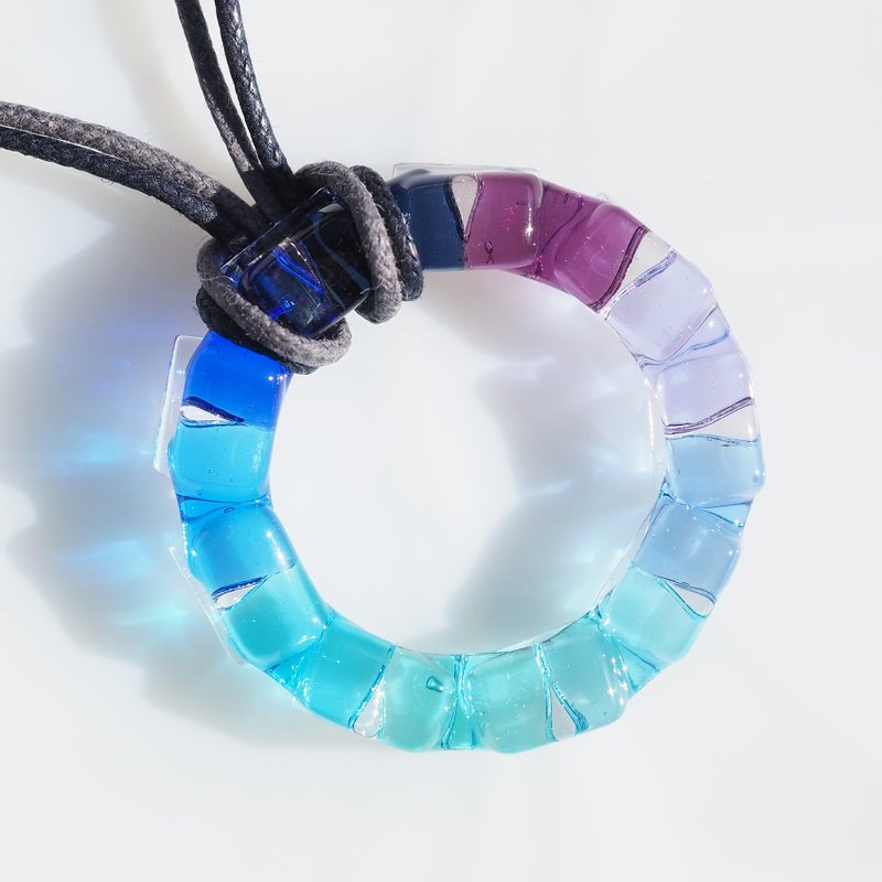 玻璃圆环 (戒指【冬日晴空】) 项链 【预订制作】 - 项链 - 玻璃 蓝色