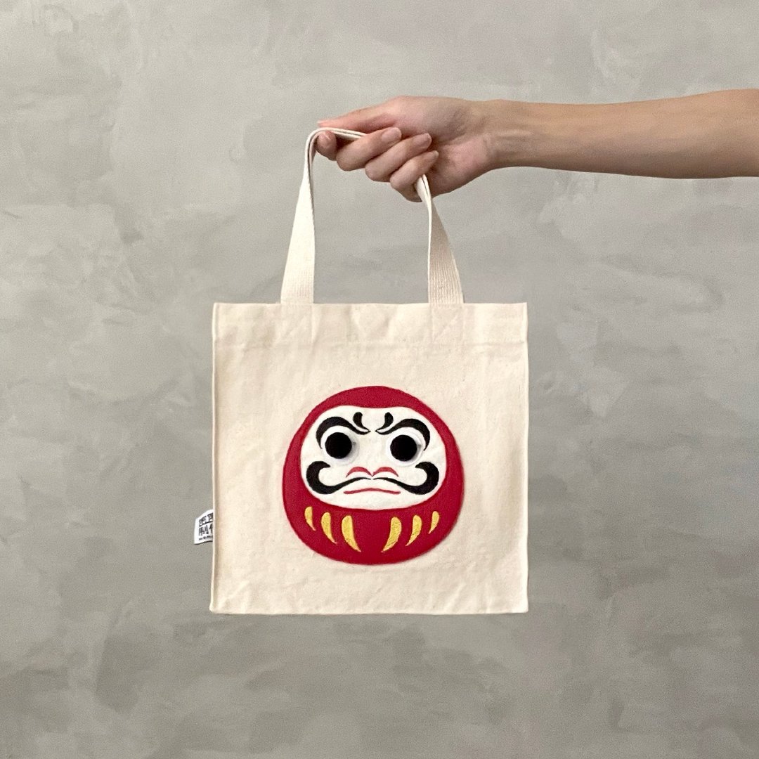 【图案不是印刷】跟达摩许愿, 手挽/斜背帆布袋 - 侧背包/斜挎包 - 棉．麻 白色
