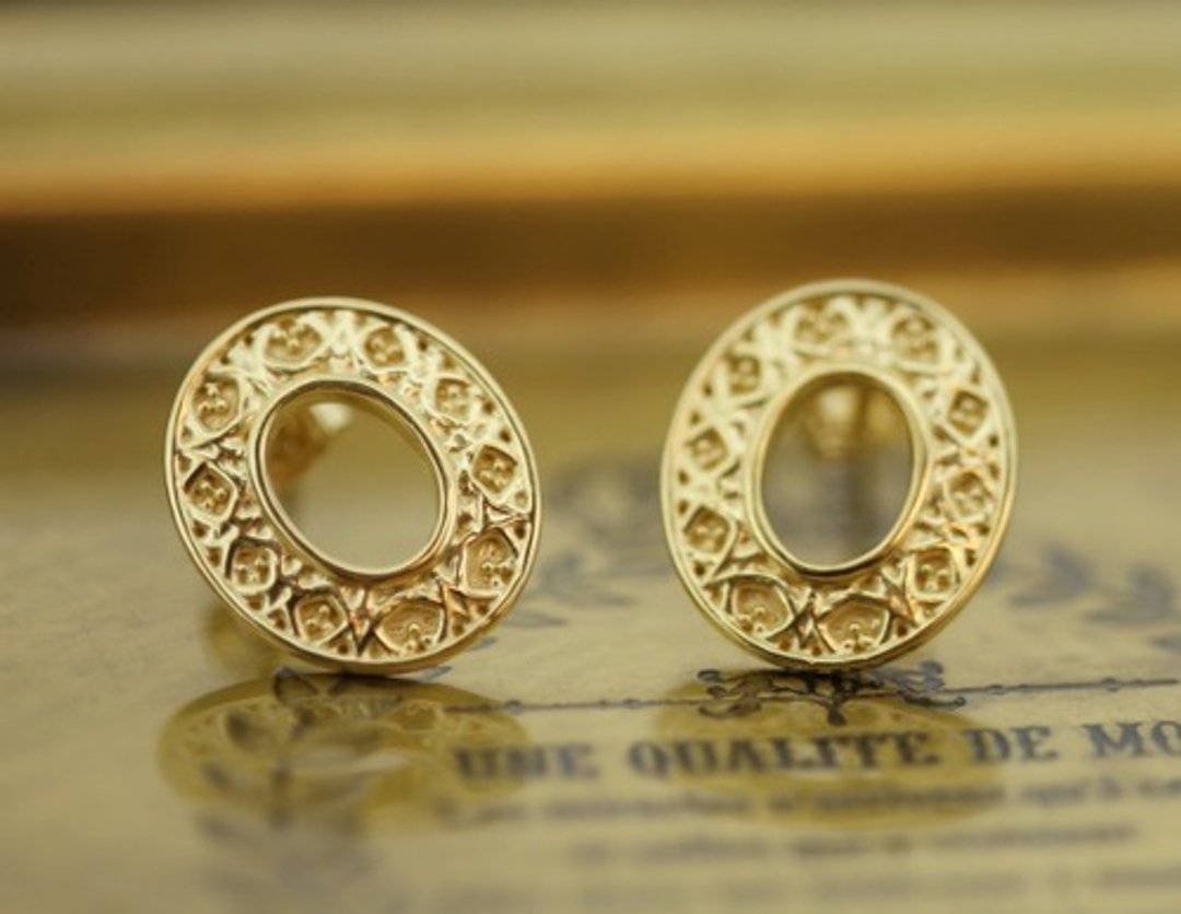[Made to order] Antique-style oval earrings - 耳环/耳夹 - 其他金属 