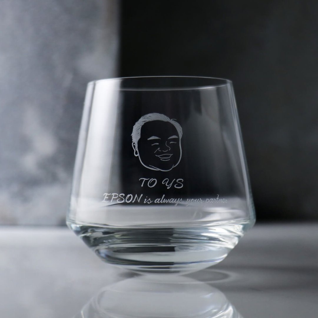 397cc【德国蔡司】(简易版)Schott人像摇摇杯 Q版似颜绘 毕业礼物 - 订制画像 - 玻璃 灰色