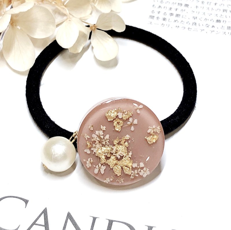 PUREST HOME 日本树脂 花语 珍珠 手作 发圈 / 莫兰迪粉 - 发饰 - 其他材质 