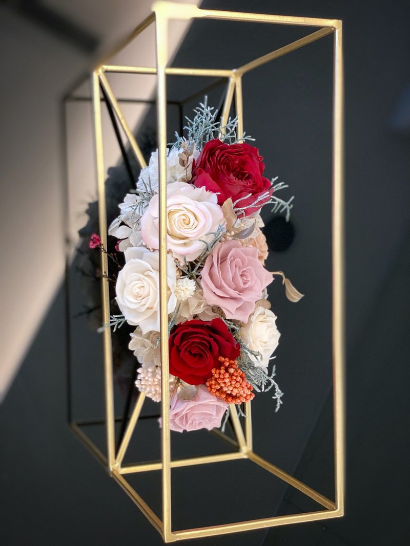 壁挂框花 立体金框花 开幕庆花礼 入厝礼 餐桌花 永生花 不凋花 - 墙贴/壁贴 - 植物．花 多色