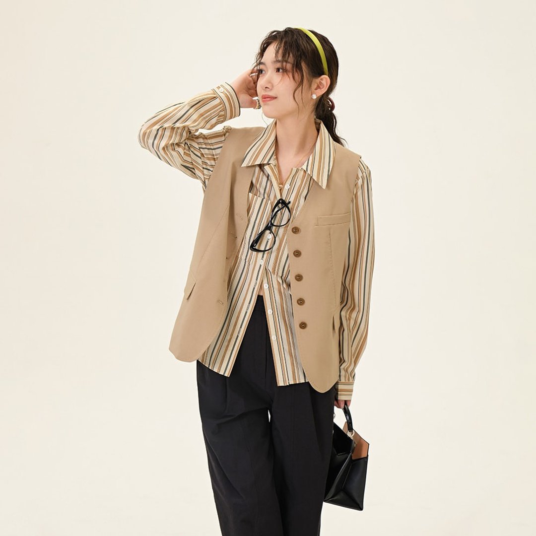 浅卡其色西装马甲背心|外套|春夏款|Sora-920 - 女装休闲/机能外套 - 其他人造纤维 卡其色
