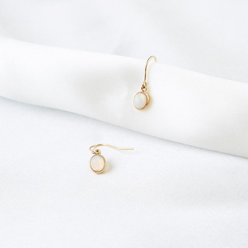 K10 太阳蛋白石垂吊耳环 - 耳环/耳夹 - 贵金属 金色