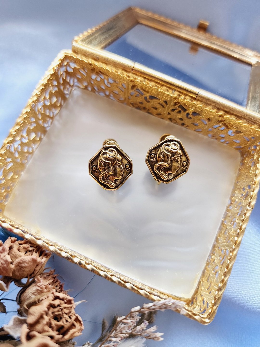 美国西洋古董饰品 / goldette八角形希腊女神cameo夹式耳环 - 耳环/耳夹 - 其他金属 
