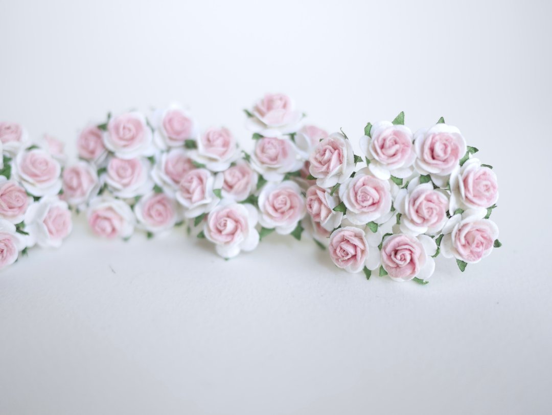 Paper Flower, 100 pieces mulberry rose size 1.5 cm., two tone pink-white colors. - 其他 - 纸 粉红色