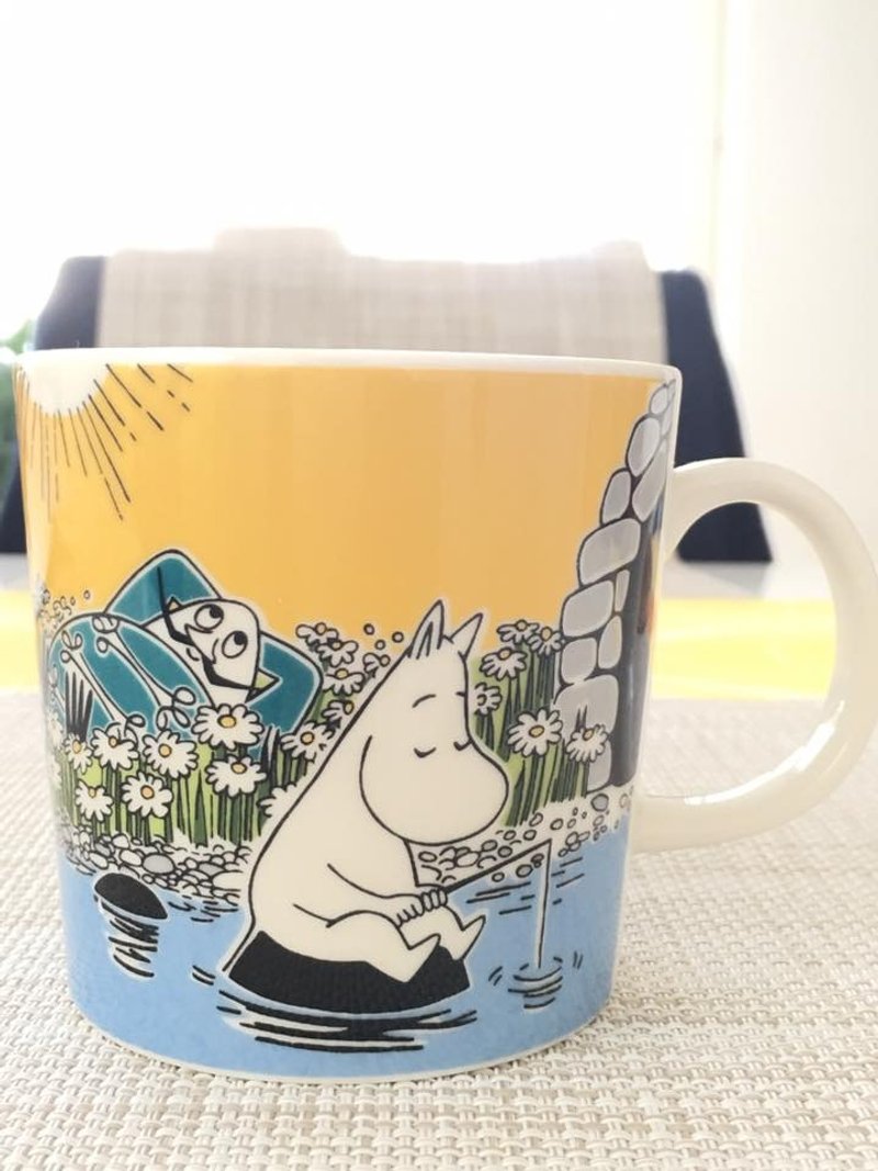 芬兰皇家陶瓷品牌Arabia 噜噜米系列之岸边垂钓(芬兰制限量款) - 咖啡杯/马克杯 - 瓷 黄色