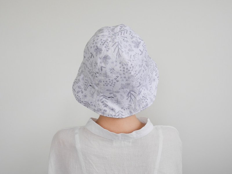 白底深蓝碎花撞色双面渔夫帽 - 帽子 - 棉．麻 白色