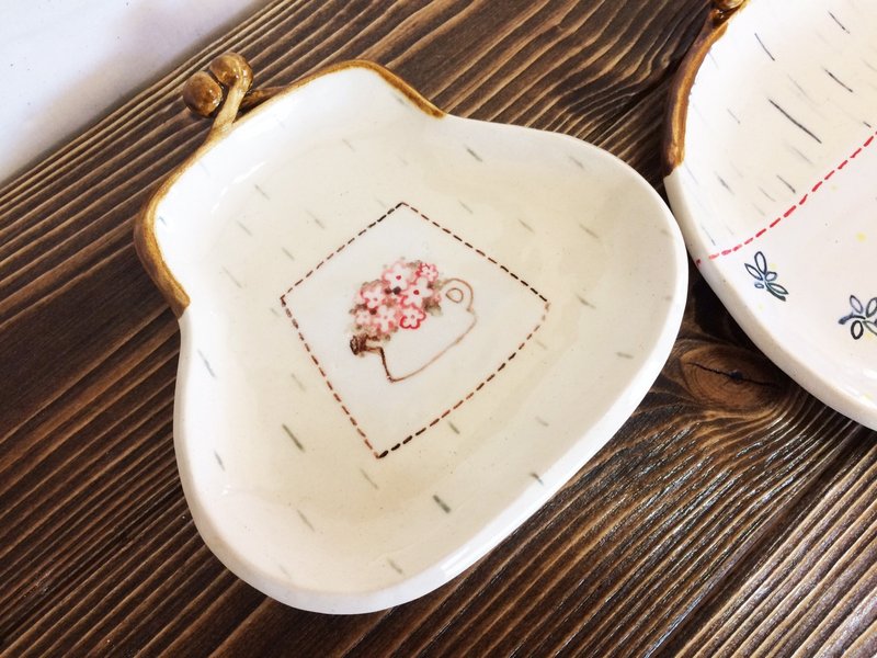 口金包造型小餐盘 - 浅碟/小碟子 - 瓷 