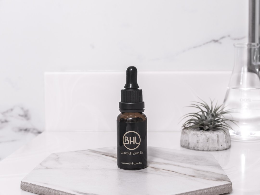 18% 杏仁酸焕白精华液  20ML - 防晒 - 其他材质 黑色