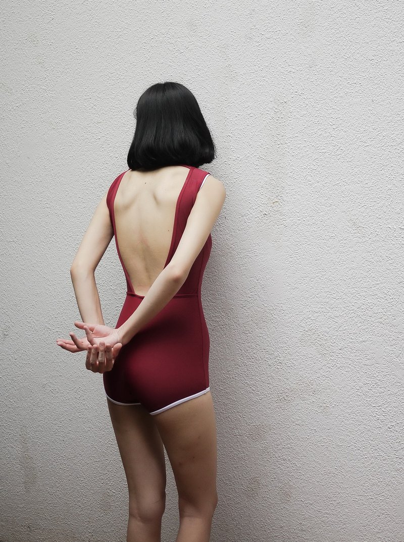 素面风格露背连身泳装/褐红色(Size M) / Swimwear - 女装泳衣/比基尼 - 其他材质 红色