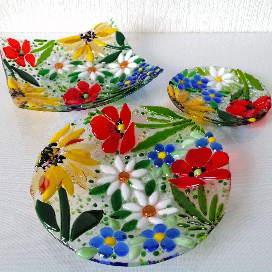 Set of 3 decorative fused glass plates with flowers - Summer theme dessert plate - 盘子/餐盘/盘架 - 玻璃 多色
