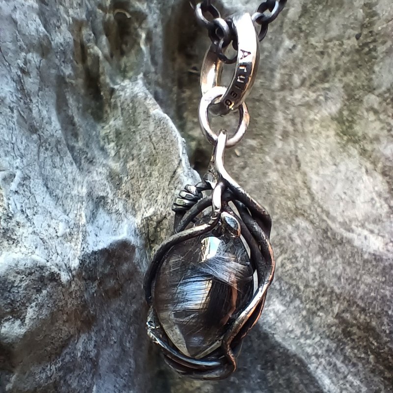 黑银钛/蜻蜓银钛/银吊墬 - 项链 - 宝石 黑色