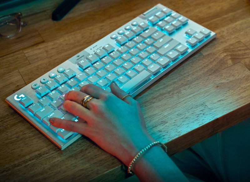 罗技 Logitech G G915 X TKL无线机械式电竞键盘 - 电脑配件 - 塑料 