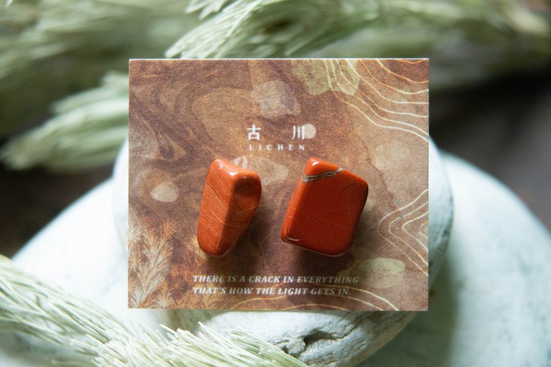 CRACK | 矿物系耳环 |  EARRINGS - 耳环/耳夹 - 玉石 红色