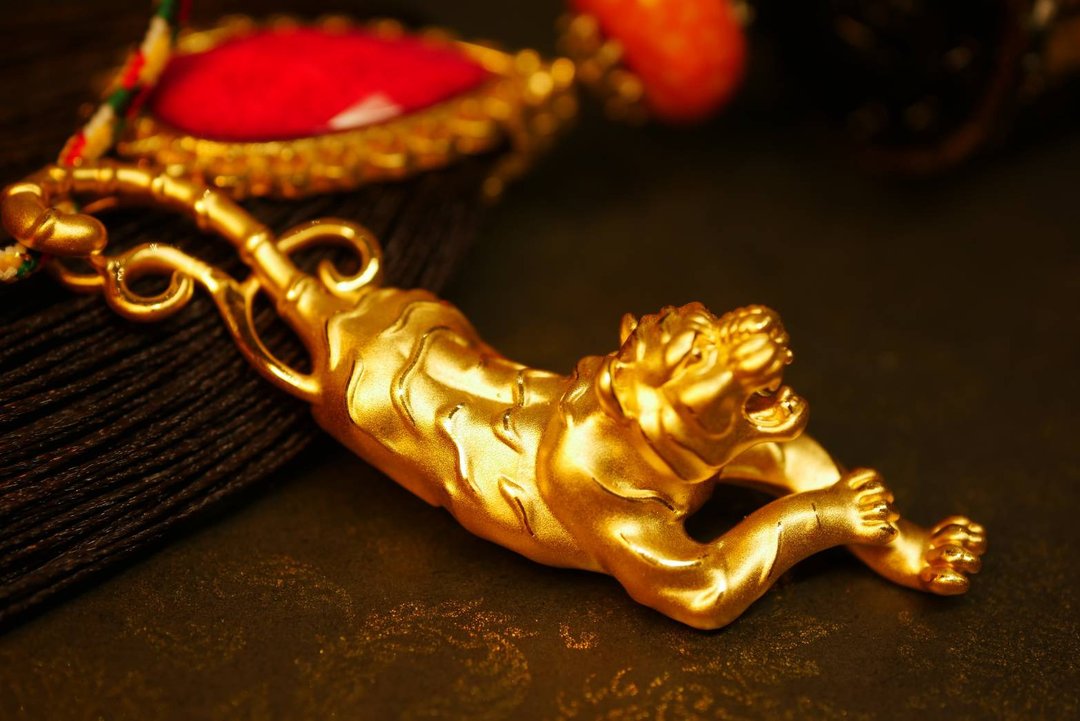 黄金9999-猛虎出闸-咬金虎-黄金吊坠 - 项链 - 24k 金 金色