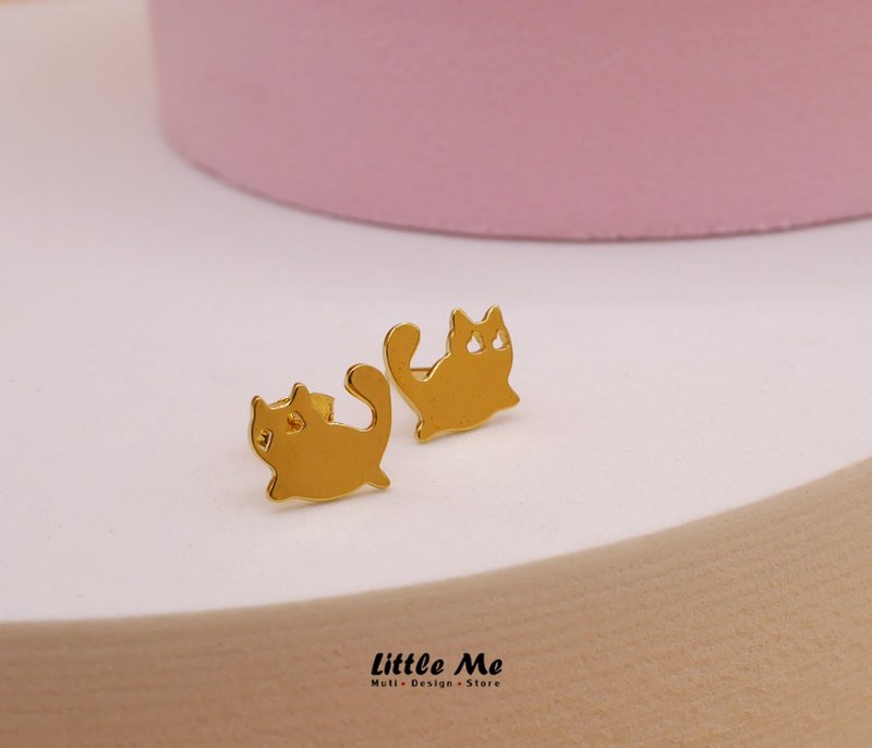Handmade Little Cat Earring - 18K gold plated on brass - 耳环/耳夹 - 其他金属 金色