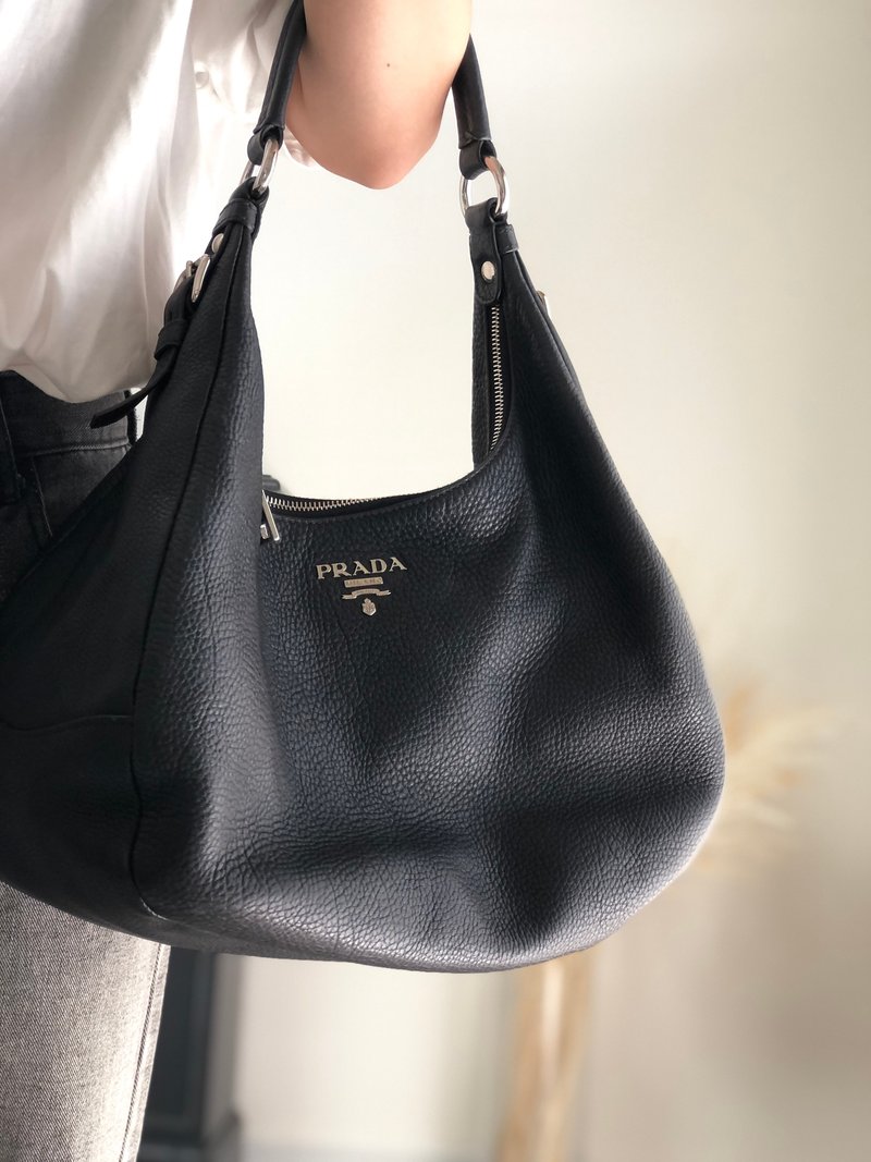 PRADA 普拉达 黑色 Logo 皮革 Hobo 包 复古/中古 单肩包 53rvk2 - 侧背包/斜挎包 - 真皮 黑色