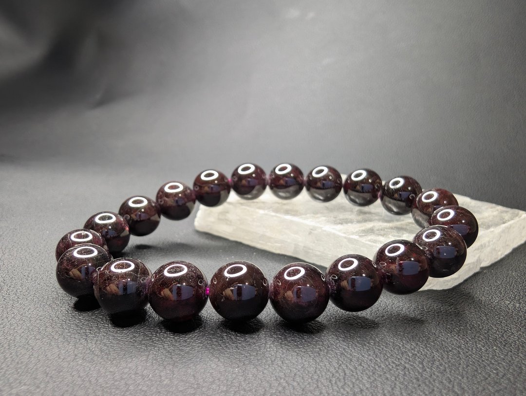 10mm 石榴石 Garnet 手串 天然水晶 - 手链/手环 - 水晶 