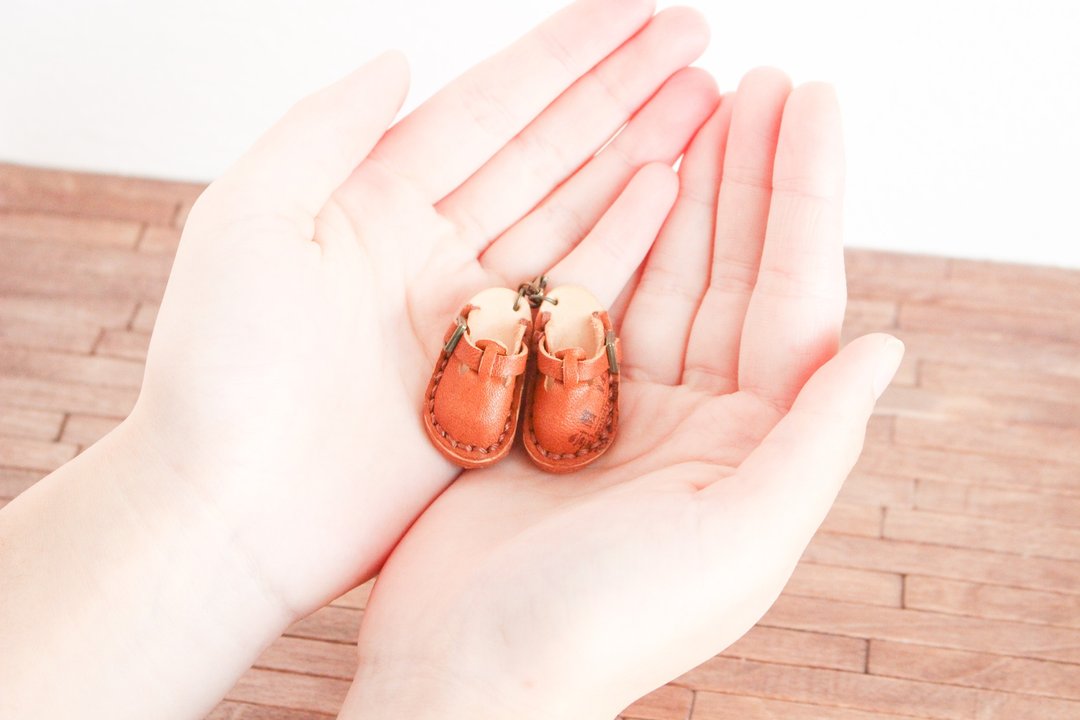 Genuine Leather Miniature Sabo Necklace and Charm Brown - 吊饰 - 真皮 咖啡色