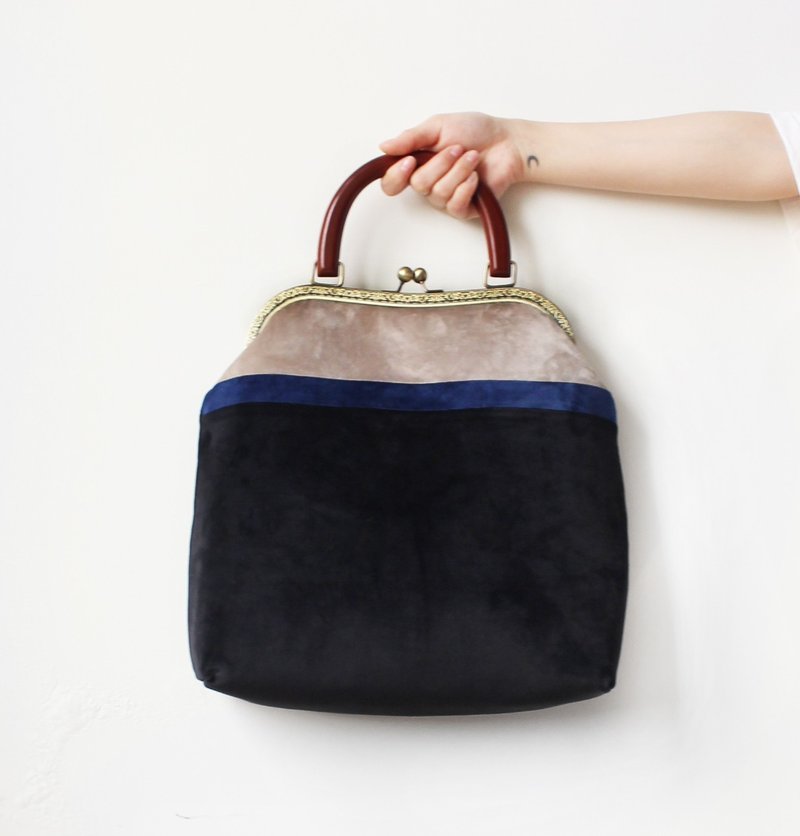 己合jiho 绒布手提包 大口金包 - 手提包/手提袋 - 聚酯纤维 黑色