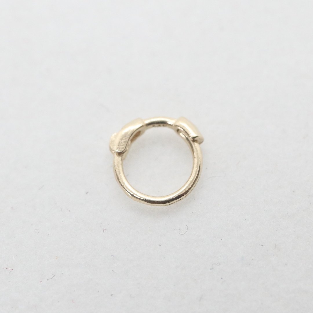 纯14K金 细版小耳扣耳环 (单个) (内径 4.5 mm)洗澡免摘 不褪色 - 耳环/耳夹 - 贵金属 金色