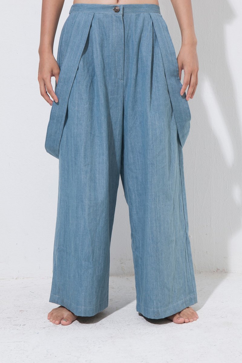 ANYGUY / Alan Hu 胡艾伦 2016A/W 丹宁吊带九分裤袴 - 女装长裤 - 棉．麻 蓝色