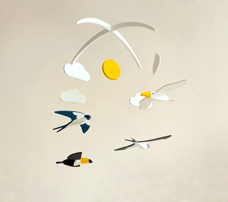 Wooden Baby mobile | Nursery decor crib mobile flying bird - 玩具/玩偶 - 木头 多色