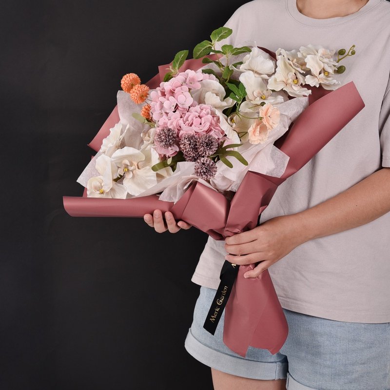 仿真晨曦兰语 兰绣交织花束 Meric Garden - 干燥花/捧花 - 其他人造纤维 粉红色