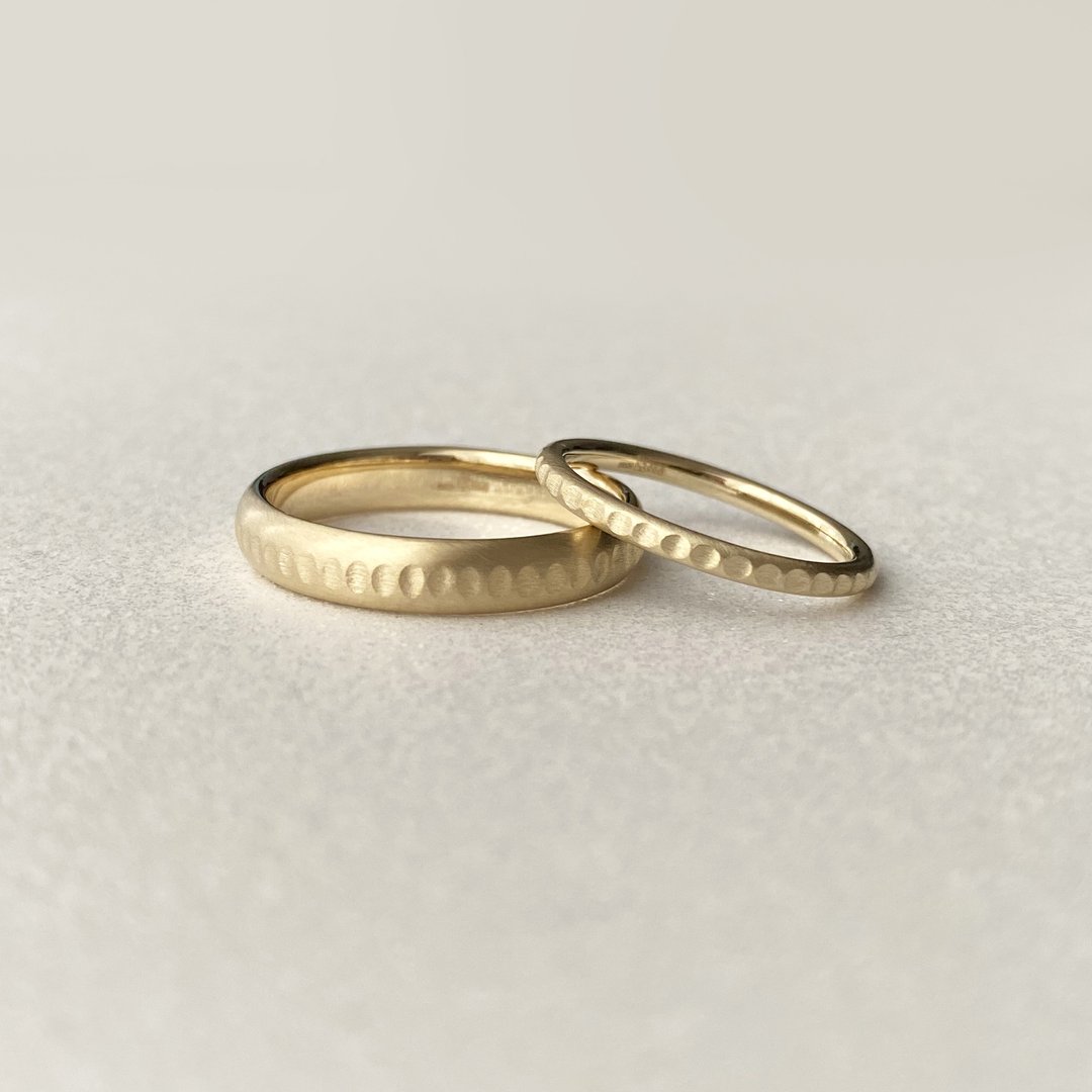 Minimalist solid gold matching wedding ring for him and for her, Couple rings - 对戒 - 其他材质 金色