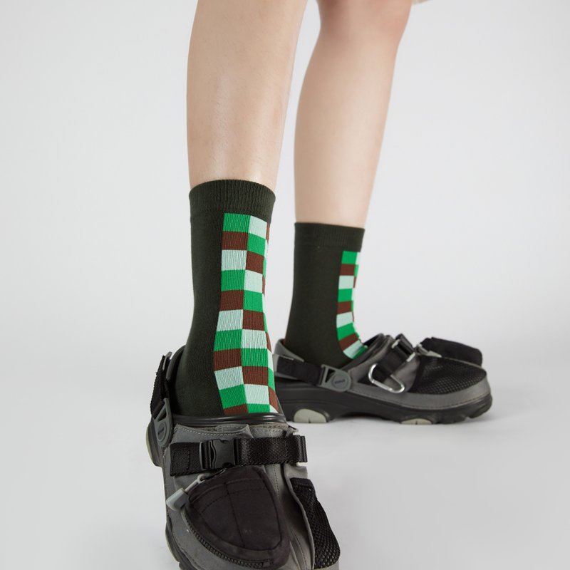 美式复古学院风Preppy系列中筒格纹袜 - 袜子 - 棉．麻 红色