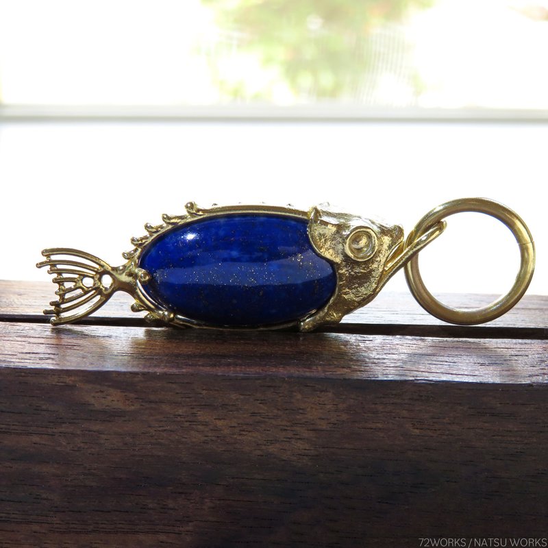 Lapis Lazuli with Brass Fish charms - 吊饰 - 宝石 蓝色