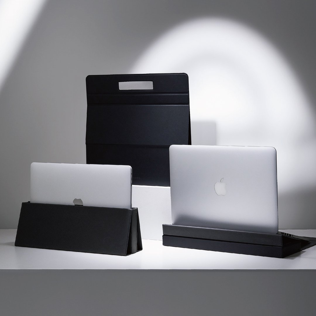 Trinity 站立笔电保护套 MacBook 适用 (15-16 寸) - 电脑包 - 其他材质 黑色