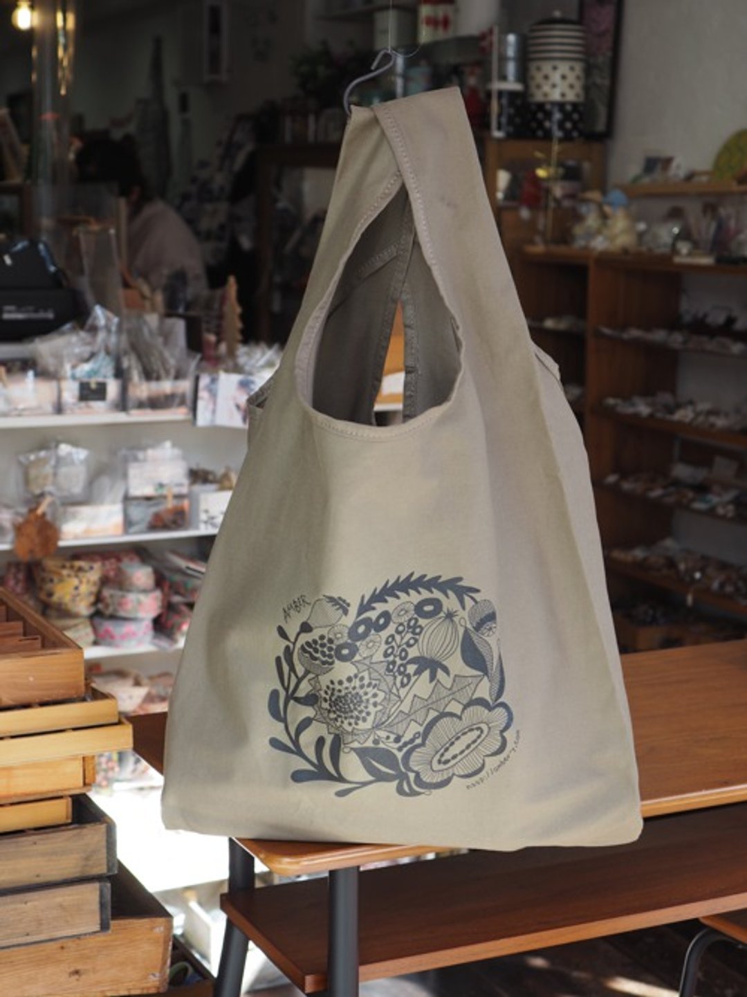 The cute eco bag I was looking for AMBER original design Marche bag with storage bag Khaki Shipping included - 手提包/手提袋 - 棉．麻 卡其色