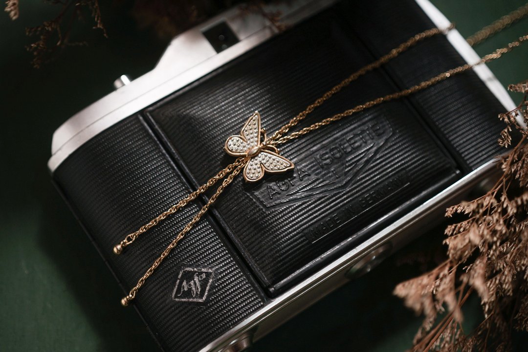 【古董饰品/西洋老件】VINTAGE美国AVON蝴蝶造型Y字古着长项链 - 项链 - 其他金属 金色