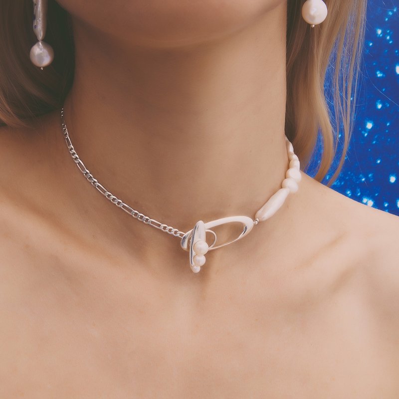 Multiverse - 时空旅行白色巴洛克珍珠短链-纯银 - 项链 - 纯银 银色