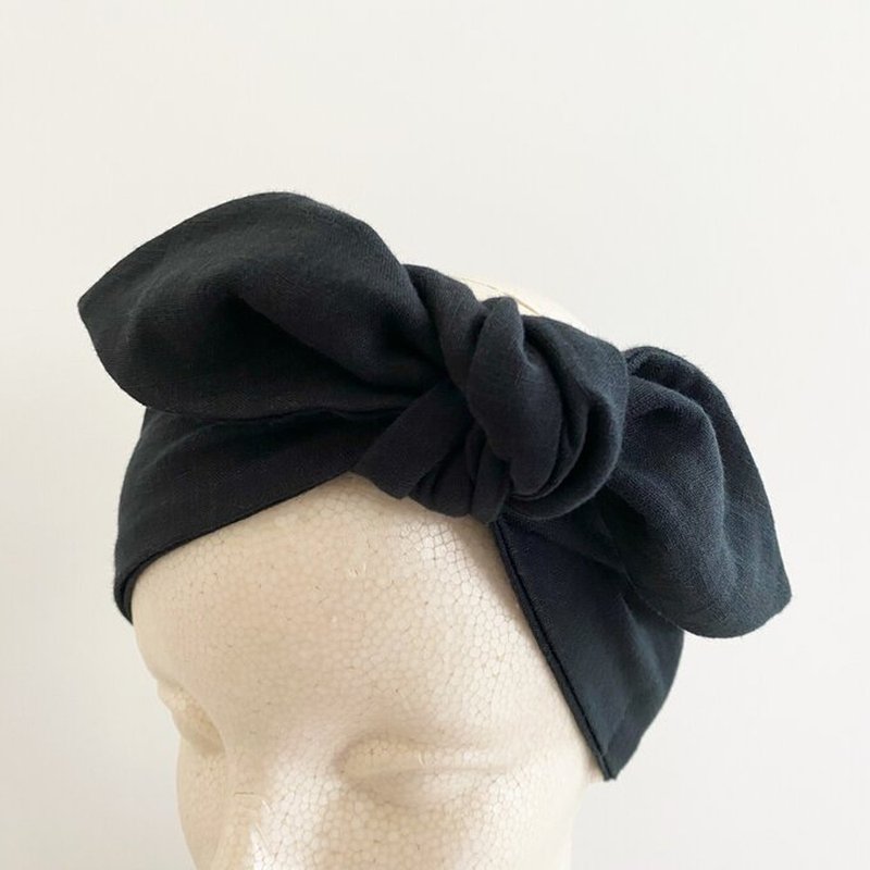 ターバンにもなる夏のスカーフ 使い方色々  保冷剤が2個入るポケット付きで涼しく使えるネッククーラー　ヘアバンド　ネイビー　日本製上質ダブルガーゼ素材　コットン - 丝巾 - 棉．麻 蓝色